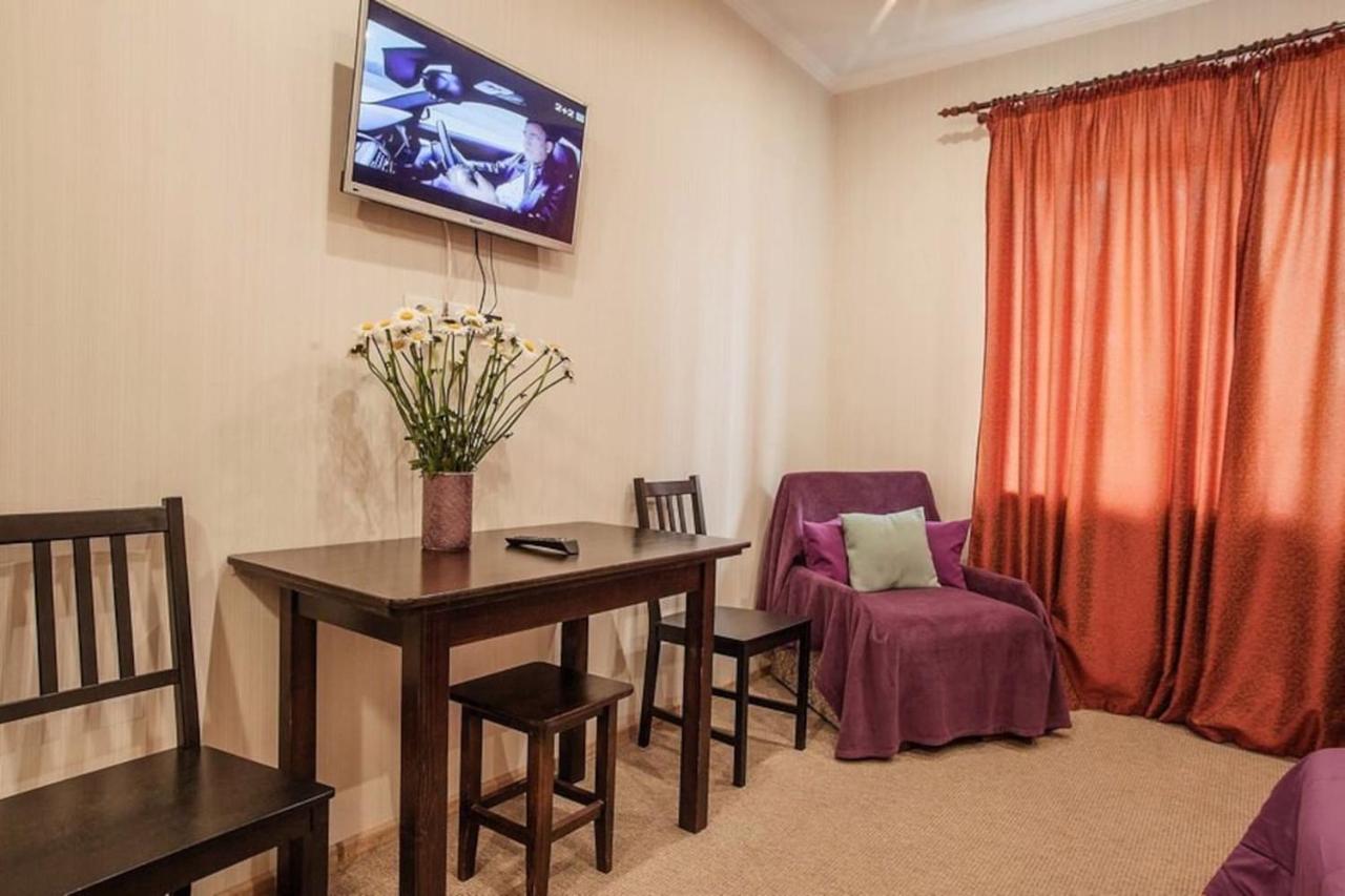 Central Cozy Apartment With Parking! Liov Exterior foto